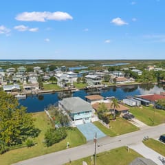 The Gulf Breeze - Direct Access To Gulf