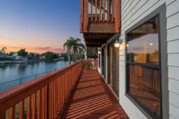 4BR Waterfront • Boat Slip + Kayaks • Sunsets - Image 2
