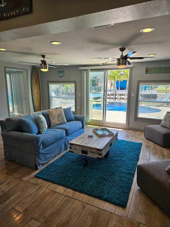 3BR Waterfront home w Private Pool in Port Richey - Image 2