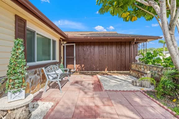 3BR Port Richey home with Hot Tub, Spacious - Image 2