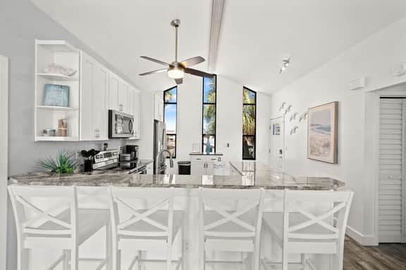 4BR Waterfront • Dock + Boat Slip • Direct Gulf - Image 5