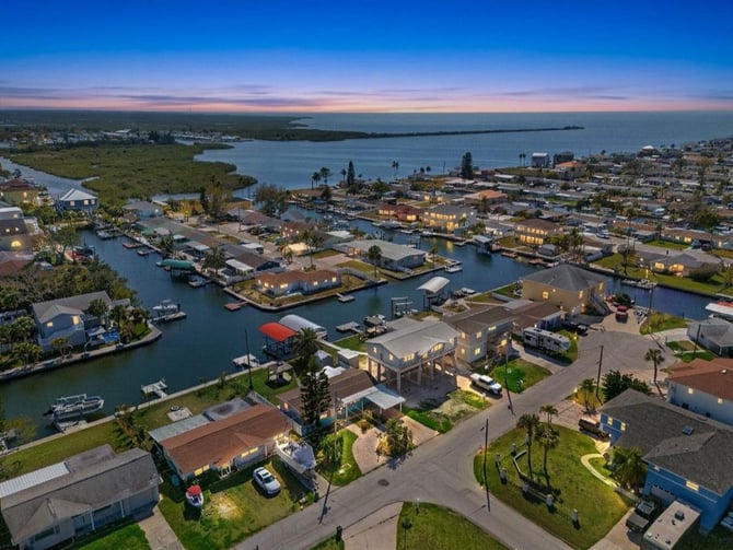 Weeki Wachee Management